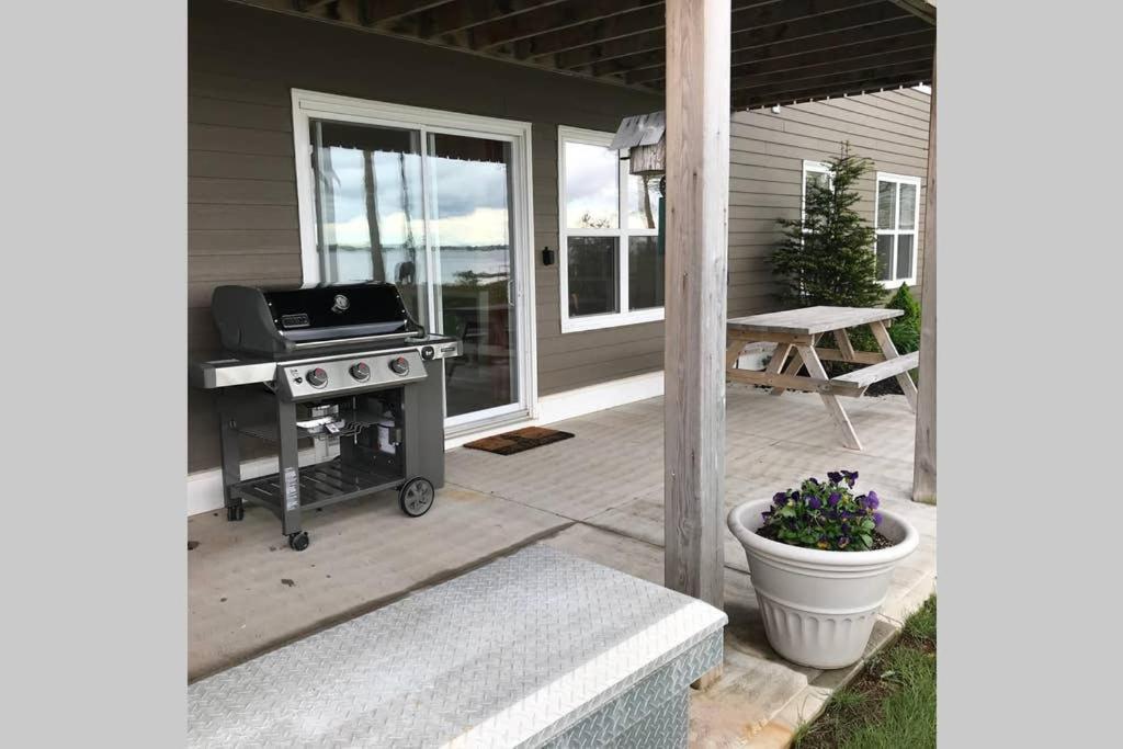Scenic Harbour View House Waterfront